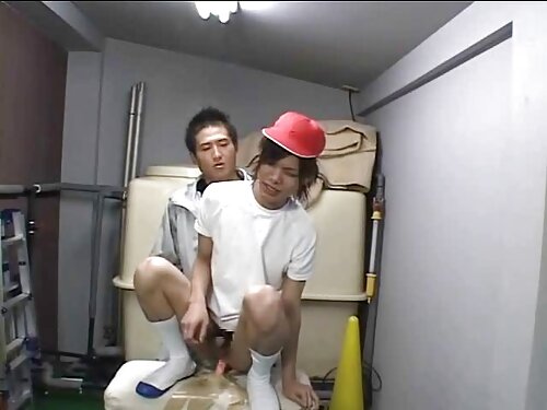 ลูกไก่สนุกกับ cunnil ...